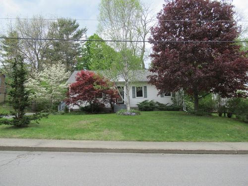 28 Wilsons Woods Rd, Brattleboro, VT, 05301-6641 | Card Image