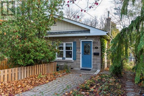 45 Market St N, Dundas, ON, L9H2Y6 | Card Image