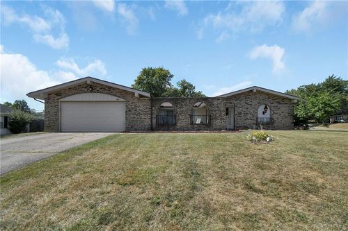 912 Kenbrook Dr, Vandalia, OH, 45377-2623 | Card Image