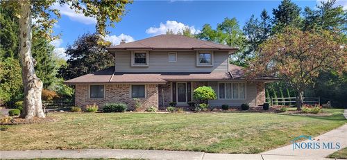 831 Whitehorse Ct, Perrysburg, OH, 43551-3042 | Card Image