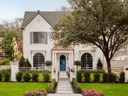2521 Harris Blvd, Austin, TX, 78703-2448 | Card Image