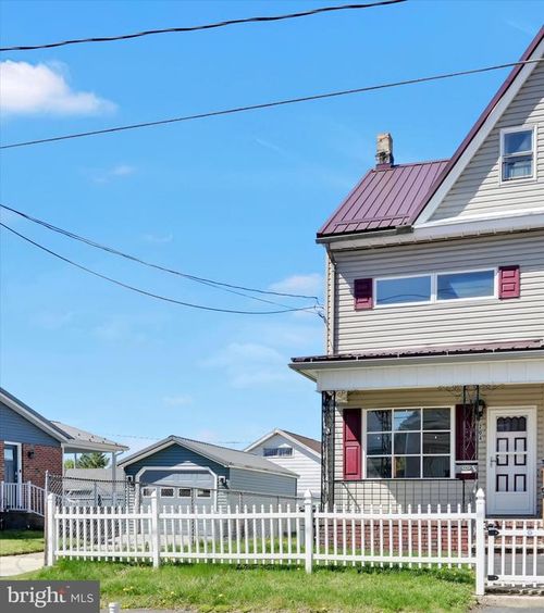 204 S Broad Mountain Avenue, FRACKVILLE, PA, 17931 | Card Image