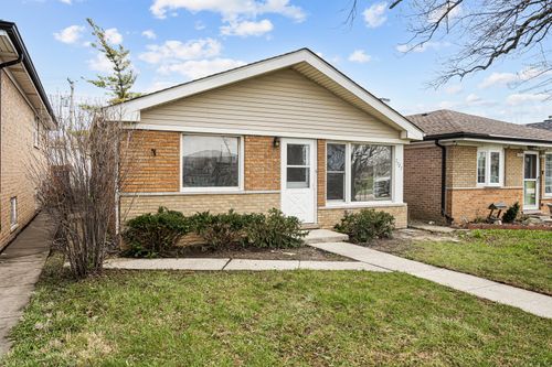 7727 New England Ave, Burbank, IL, 60459-1012 | Card Image