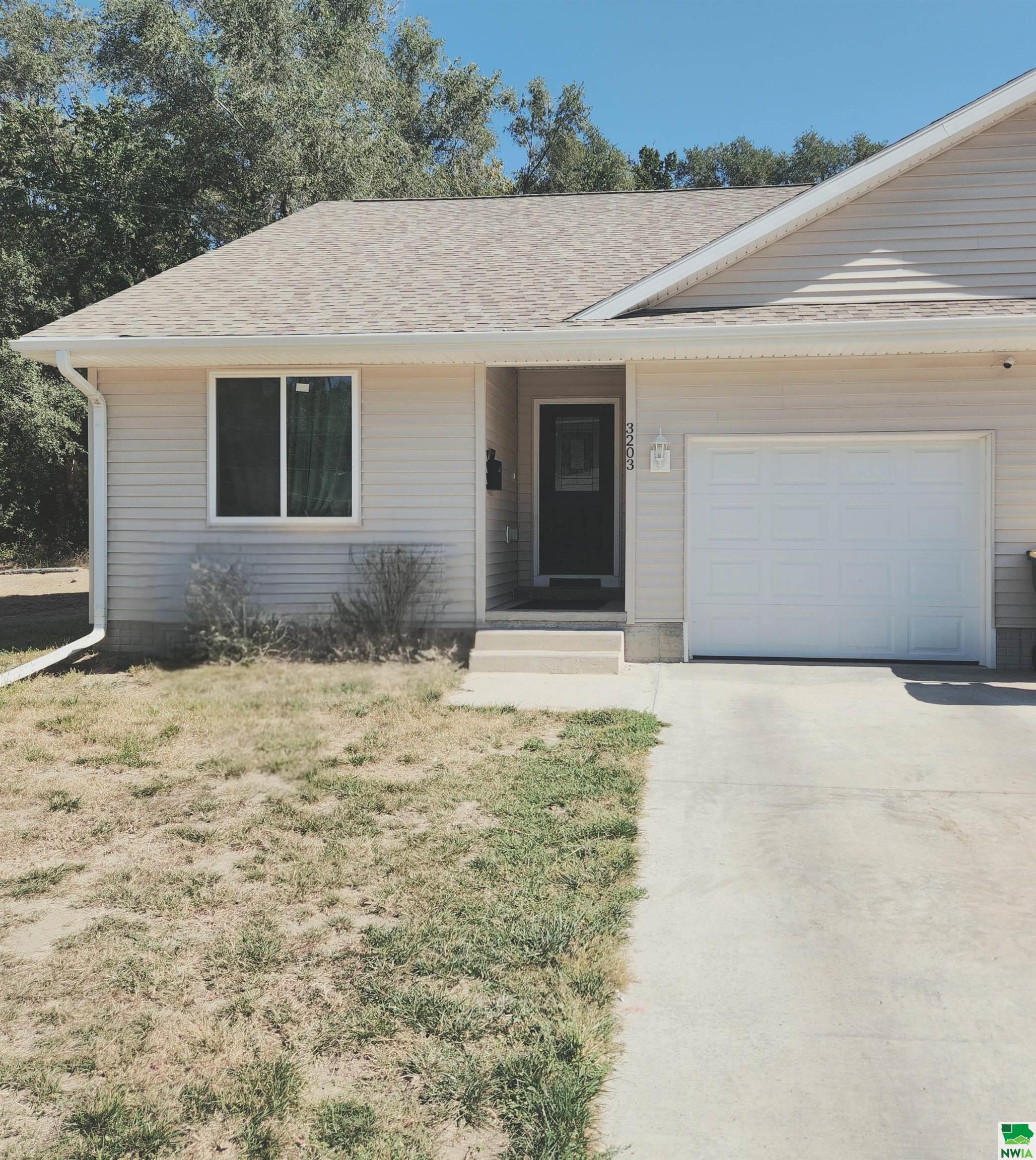 Parkview Blvd, Sioux City, IA 51105