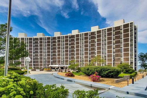 unit-7g-1500 Sheridan Rd, Wilmette, IL, 60091-1847 | Card Image