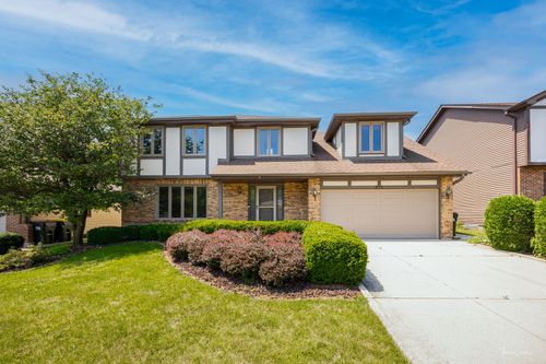 816 Heath Ln, Westmont, IL, 60559-2674 | Card Image