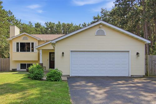 511 S Beach Dr, Altoona, WI, 54720-1814 | Card Image