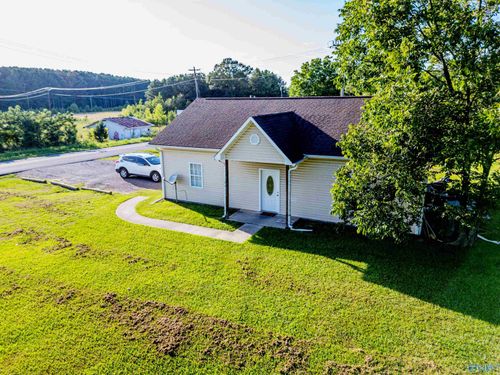 560 Pine St, Albertville, AL, 35950-2940 | Card Image