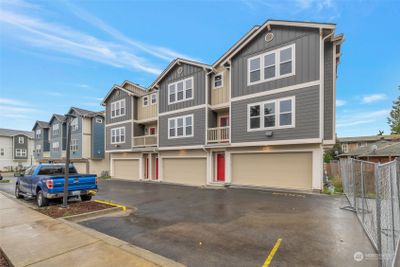 3407 S 144th Lane, Townhouse with 3 bedrooms, 1 bathrooms and 2 parking in Tukwila WA | Image 1