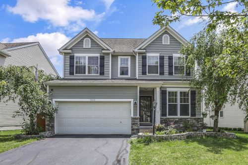 7913 Birch Creek Dr, Blacklick, OH, 43004-7022 | Card Image