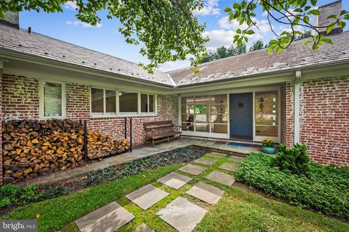 98 Cotswold Rd, BALTIMORE, MD, 21210-2025 | Card Image