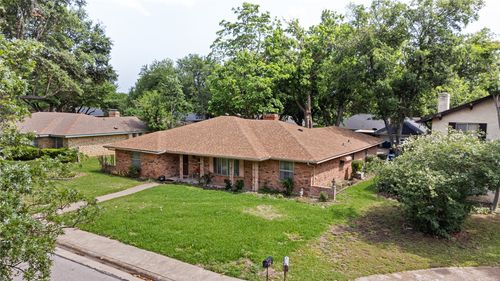 1209 Hanna Cir, Desoto, TX, 75115-3105 | Card Image