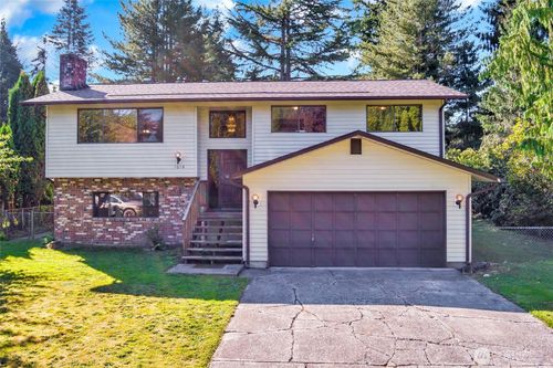 1015 Sterling Street, Sedro Woolley, WA, 98284 | Card Image