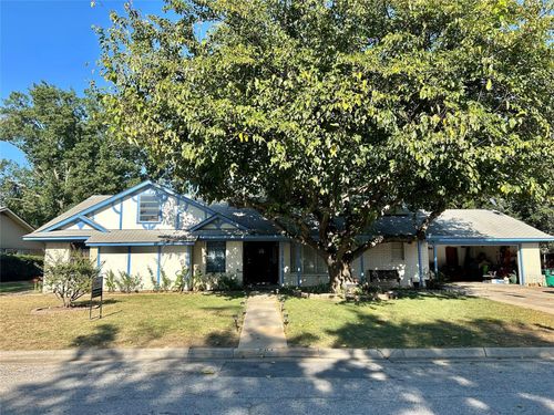 504 Aspen Rd, Gainesville, TX, 76240-4501 | Card Image