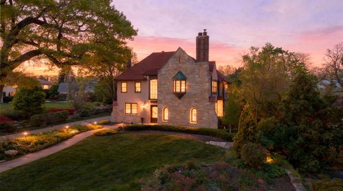 1014 Mount Curve Ave, Minneapolis, MN, 55403-1152 | Card Image