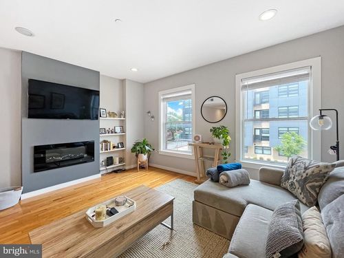 apt-302-1367 Florida Ave Ne, WASHINGTON, DC, 20002-7153 | Card Image