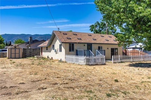 302 W C St, Tehachapi, CA, 93561-2012 | Card Image