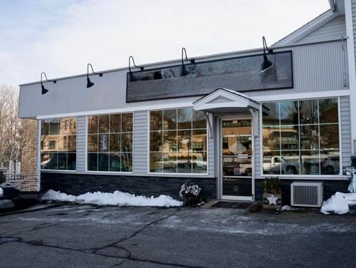 598 Main St, Shrewsbury, MA, 01545-5639 | Card Image