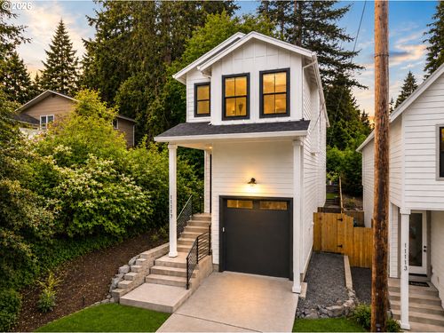 11117 Sw 43rd Ave, Portland, OR, 97219-9517 | Card Image