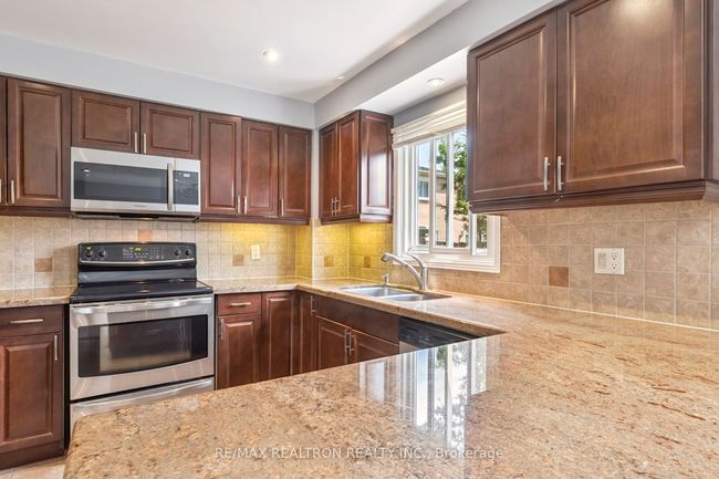 6 Gardiner Dr, House other with 6 bedrooms, 4 bathrooms and 2 parking in Ajax ON | Image 14