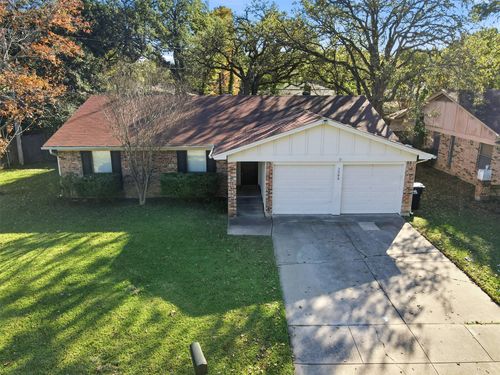 3906 Cedarwood Ct, Arlington, TX, 76017-4610 | Card Image