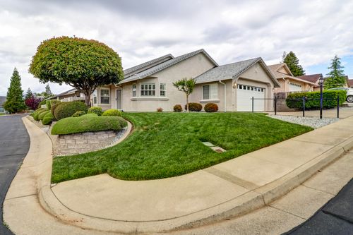 1102 Golden Gate Trail, Redding, CA, 96003 | Card Image
