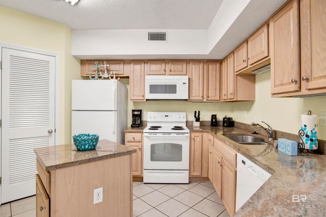 APT-104 - 24900 Perdido Beach Blvd, Condo with 3 bedrooms, 2 bathrooms and 2 parking in Orange Beach AL | Image 13