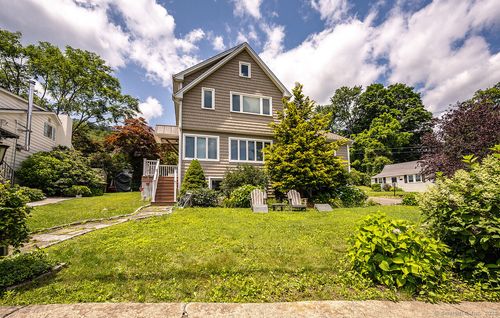 32 Lakeshore N, New Fairfield, CT, 06812-3524 | Card Image