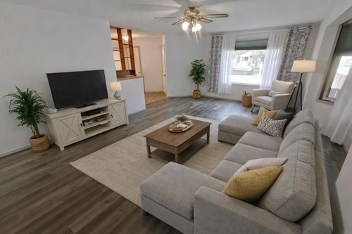 409 1 St N, Vulcan, AB, T0L2B0 | Card Image