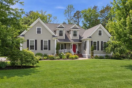 27 Henrys Henrys Ln, Norwell, MA, 02061-1261 | Card Image