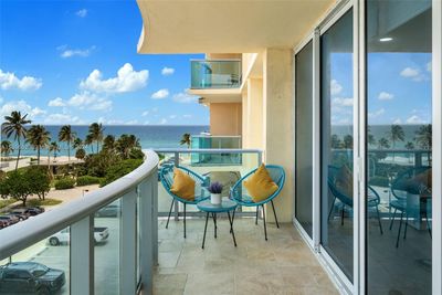 536 - 2501 S Ocean Dr, Condo with 2 bedrooms, 2 bathrooms and null parking in Hollywood FL | Image 1