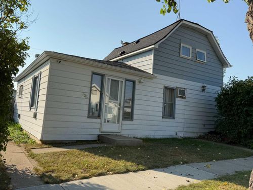 223 2 Street N, Vulcan, AB, T0L2B0 | Card Image