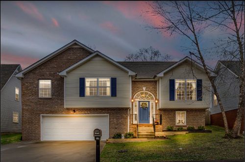 1589 Hedgewood Rd, Clarksville, TN, 37042-8679 | Card Image