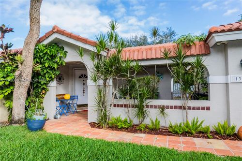 1327 Seagrape Cir, Weston, FL, 33326-2726 | Card Image