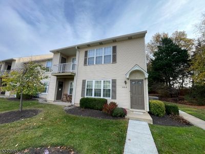 B - 3106 Heatherstone Ct, Townhouse with 2 bedrooms, 2 bathrooms and null parking in Mount Laurel NJ | Image 2