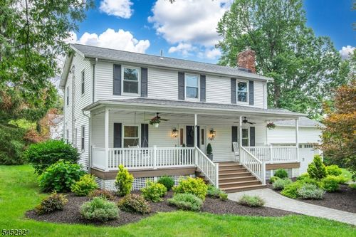 8 Southview Rd, Randolph, NJ, 07869-4813 | Card Image