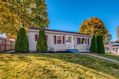 135 Marshall Rd, House other with 3 bedrooms, 1 bathrooms and 5 parking in Woonsocket RI | Image 1