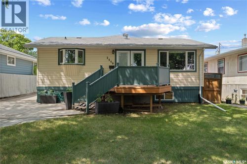 2440 Francis St, Regina, SK, S4N2P9 | Card Image