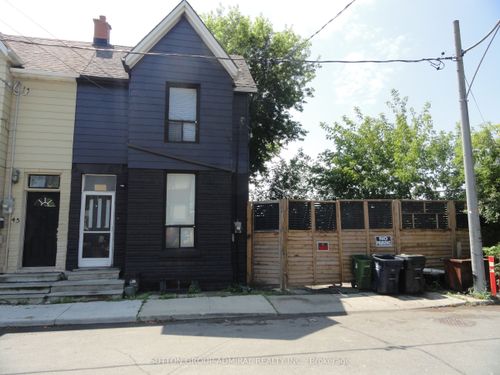 47 Lindner St, Toronto, ON, M6N1B3 | Card Image