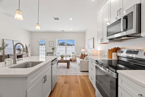 7-15 Suffolk Drive, Concord, NH, 03303 | Card Image