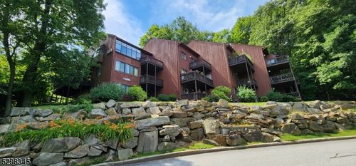 unit-2-2 Winter Park Dr, Vernon, NJ, 07462-5503 | Card Image