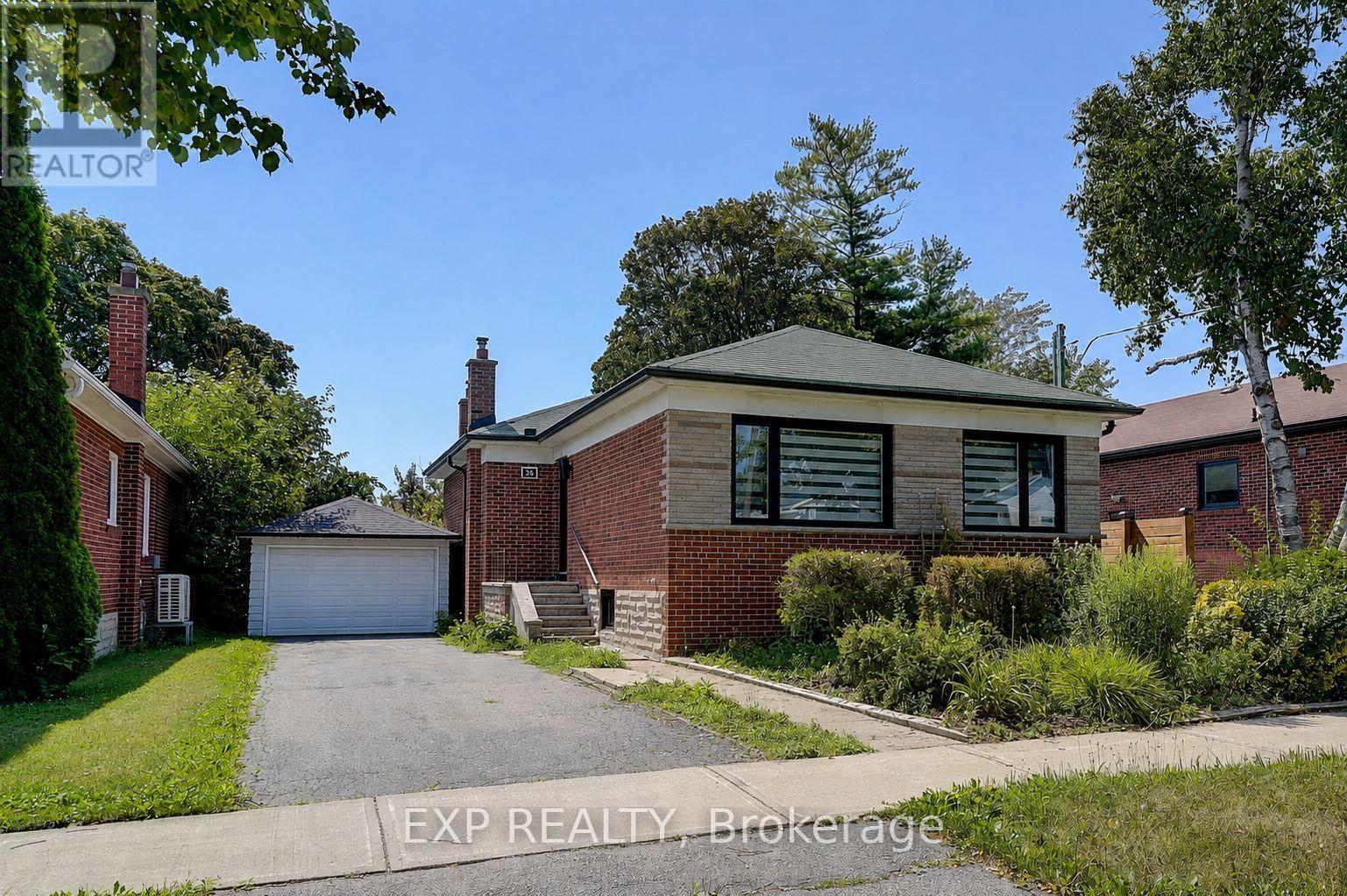 Residential Lease in Toronto (Dorset Park)