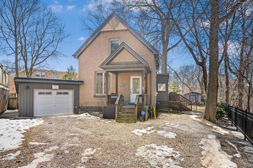 2 Ingleside Pl, London, ON, N6C1E1 | Card Image