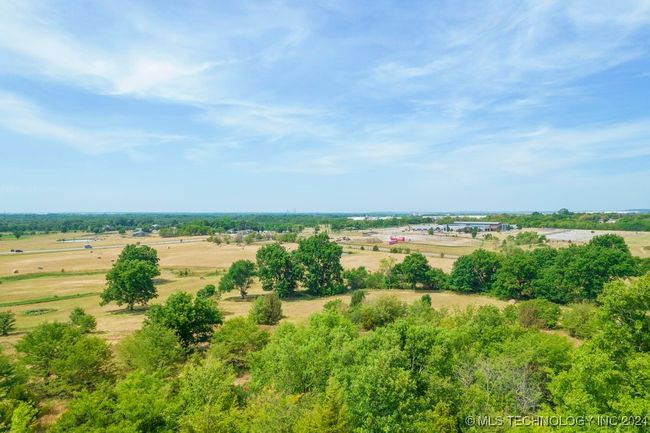 8320 E 80 Th St N, House other with 4 bedrooms, 6 bathrooms and null parking in Owasso OK | Image 5