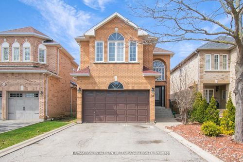 25 Sweet Briar Lane, Brampton, ON, L6Z4V2 | Card Image