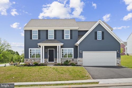 13 Baneberry St, STEWARTSTOWN, PA, 17363-8147 | Card Image