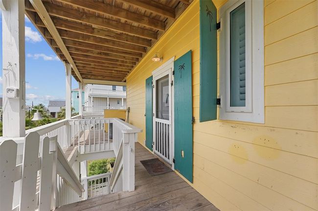 13027 Buccaneer Pkwy, House other with 3 bedrooms, 3 bathrooms and null parking in Freeport TX | Image 5