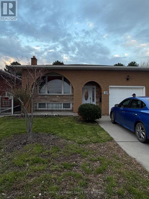 upper-10 Fairington Crescent, Hamilton (Kentley), ON, L8E3N4 | Card Image