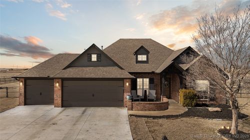 13704 N 59th Avenue E, Collinsville, OK, 74021 | Card Image