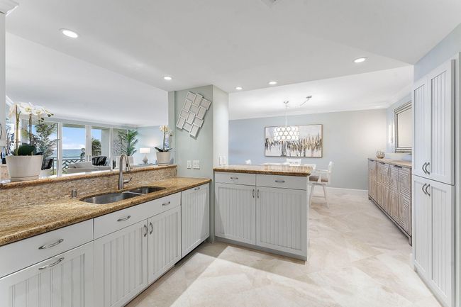 APT-301 - 1225 S Ocean Blvd, Condo with 2 bedrooms, 2 bathrooms and null parking in Delray Beach FL | Image 13